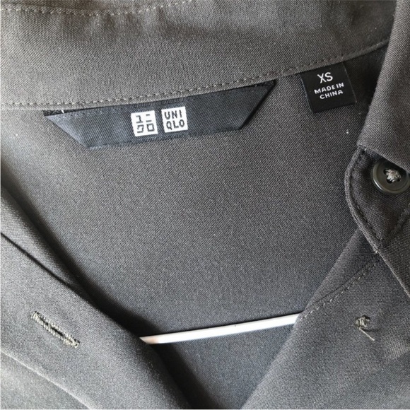 Uniqlo gray button down top blouse XS - Picture 2 of 3
